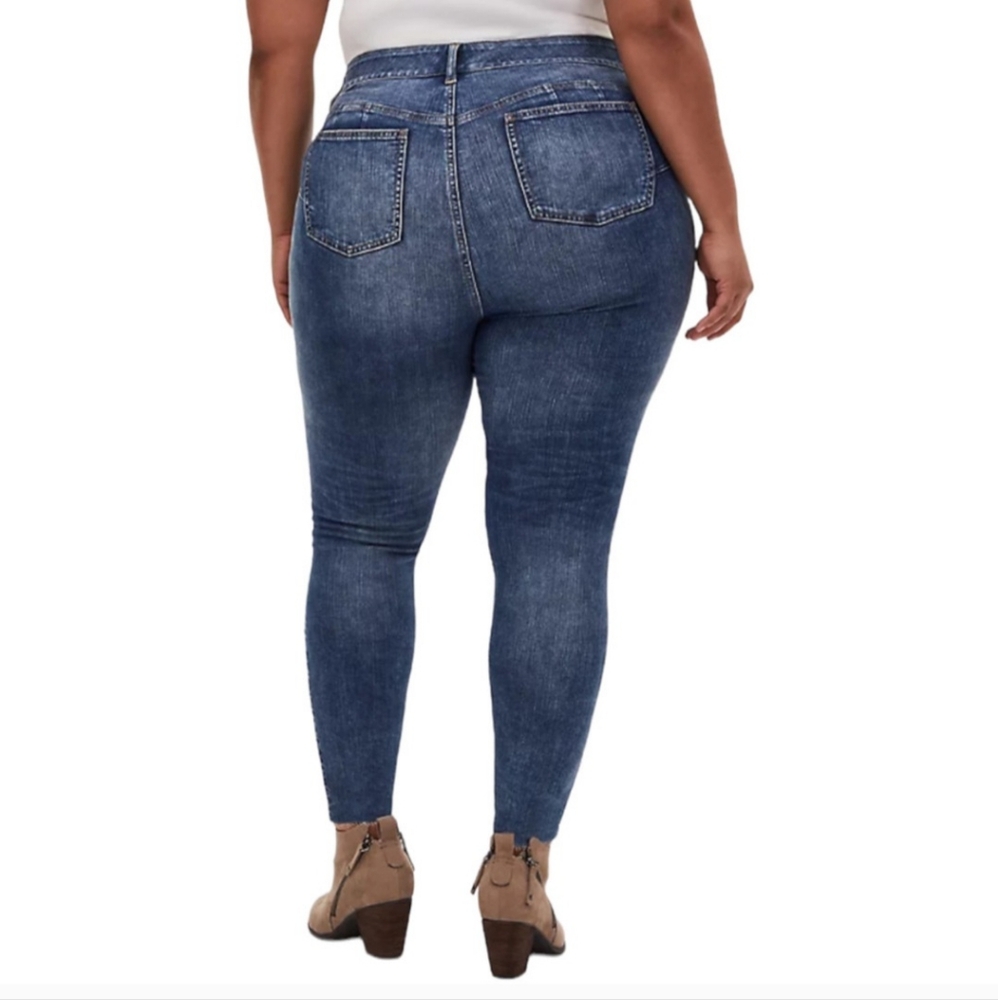 Torrid NWT Bombshell Skinny Premium Stretch Pants 30XS - Picture 9 of 9